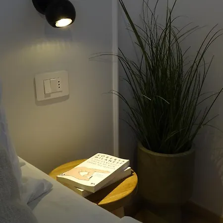 Interno12 Luminoso Bilocale Tra I Tetti アパート