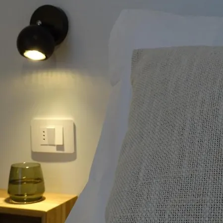 Interno12 Luminoso Bilocale Tra I Tetti アパート