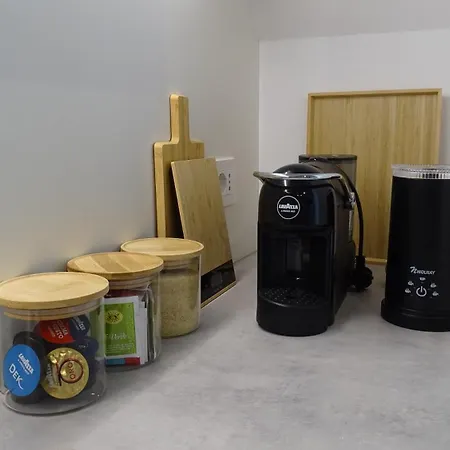 Interno12 Luminoso Bilocale Tra I Tetti サン・ベネデット・デル・トロント