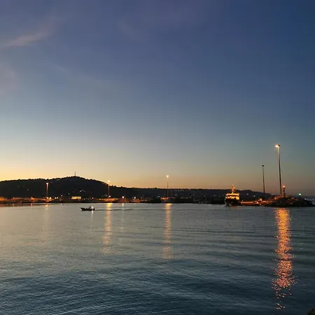 Interno12 Luminoso Bilocale Tra I Tetti