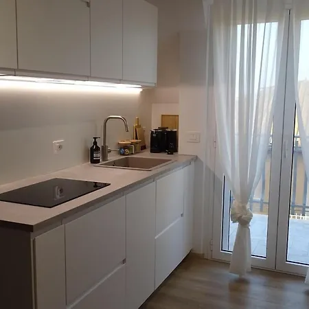 Interno12 Luminoso Bilocale Tra I Tetti דירה