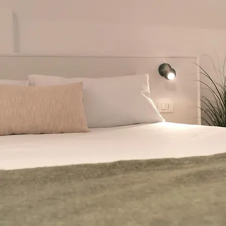 Interno12 Luminoso Bilocale Tra I Tetti